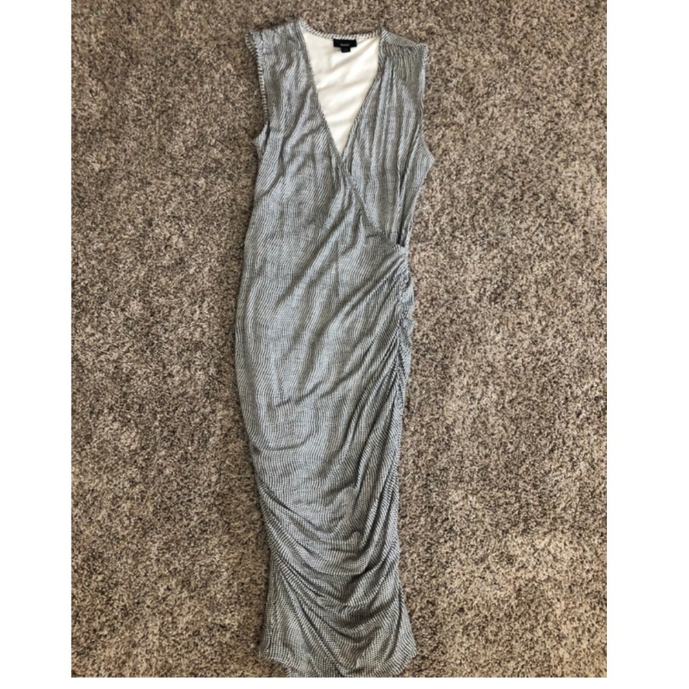 Mossimo wrap body con dresses